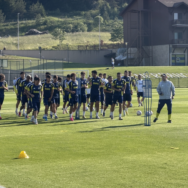 Fenerbahçe, Topuk Yaylası'nda çalışmalarını sürdürüyor