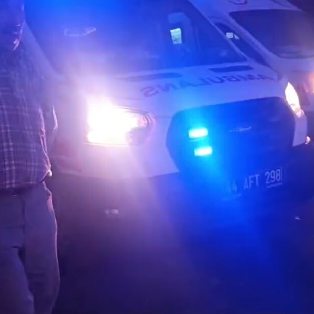 Malatya'da akrabalar arasında "dut ağacı" kavgası: 1'i çocuk 3 yaralı