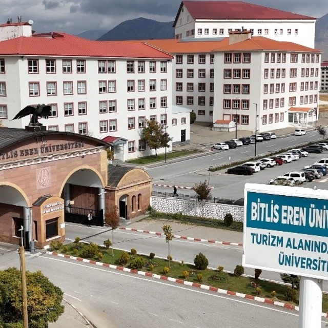 Bitlis Eren Üniversitesi Tıp Fakültesi ilk öğrencilerini alıyor
Başarılı ad...