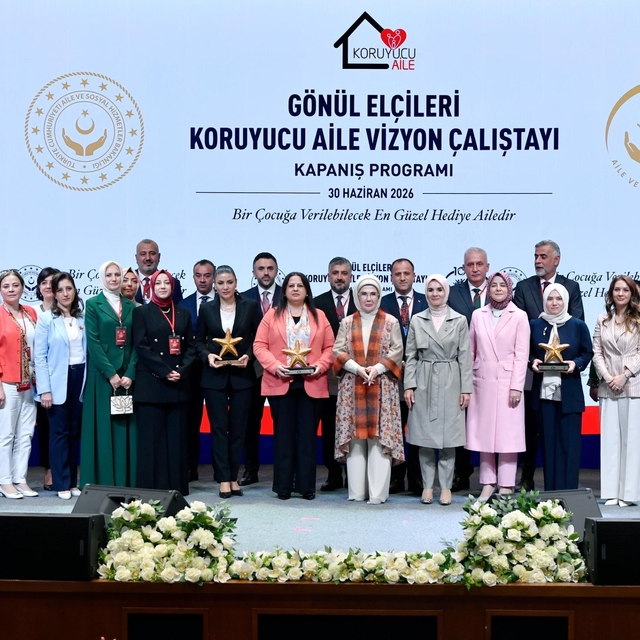 Kahramanmaraş'a koruyucu aile hizmetlerinde "Kalabalık Aile Özel Ödülü"