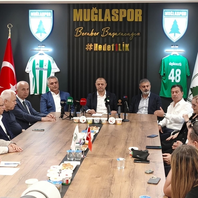 Muğlaspor'da sponsorluk imzaları atıldı