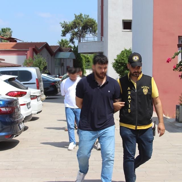 Adana'da 'büyü bozma' vaadiyle dolandırıcılık yapan şebeke çökertildi