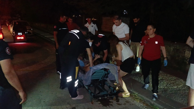 Genç kadının mazgala sıkışan ayağı itfaiye ekibi sayesinde kurtarıldı