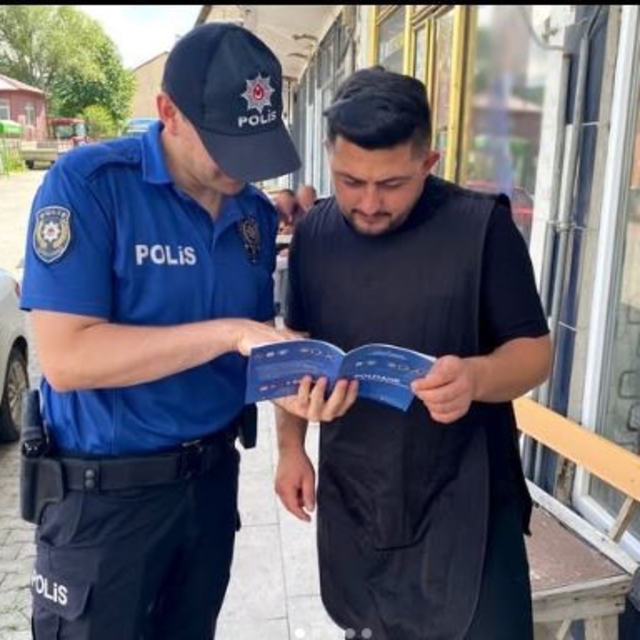 Polis, dolandırıcılığa karşı vatandaşları bilgilendirdi