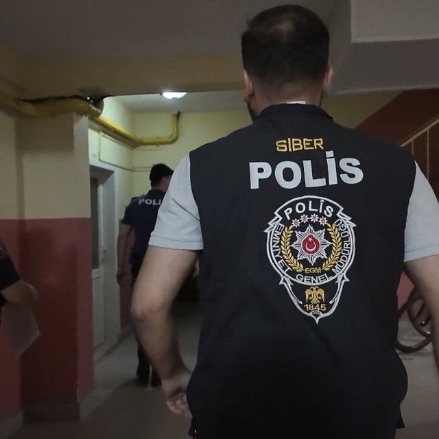 6,6 milyar liralık para trafiği deşifre edildi
Kocaeli merkezli 31 ilde yas...