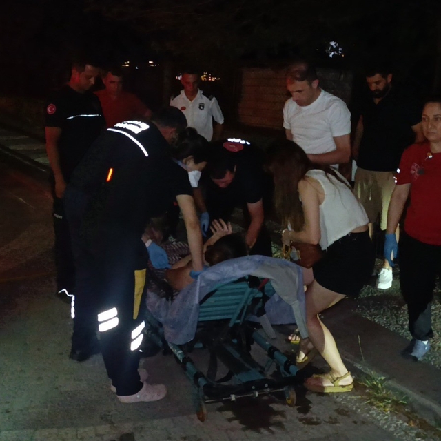 Genç kadının mazgala sıkışan ayağı itfaiye ekibi sayesinde kurtarıldı
