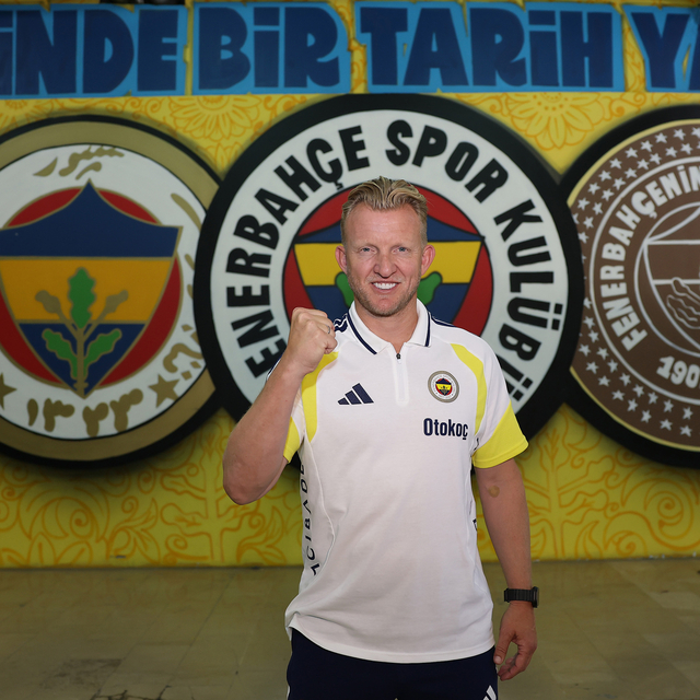 Dirk Kuyt: Antrenör olarak buraya geri gelme fırsatını yakaladığım için min...