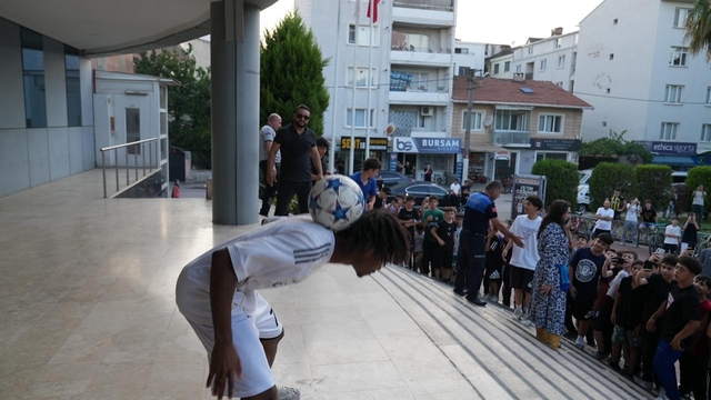 Yerli Camavinga Gürsu'da
Burası Brezilya değil, Gürsu!