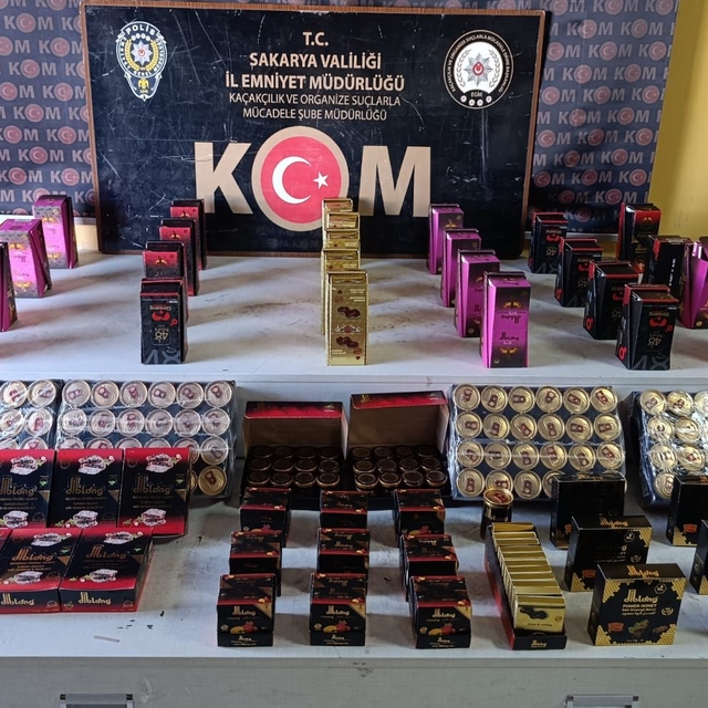 Sakarya'da 859 cinsel içerikli ürün ele geçirildi
