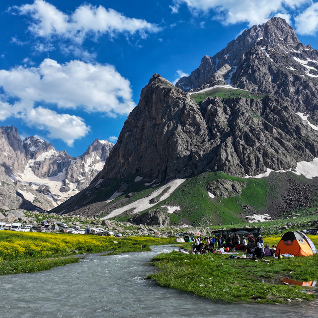 Hakkari'de açık havada ilk kez mindere çıkan milli sporcular, farklı bir de...
