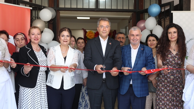 Kursiyerlerinden el emeği göz nuru sergi