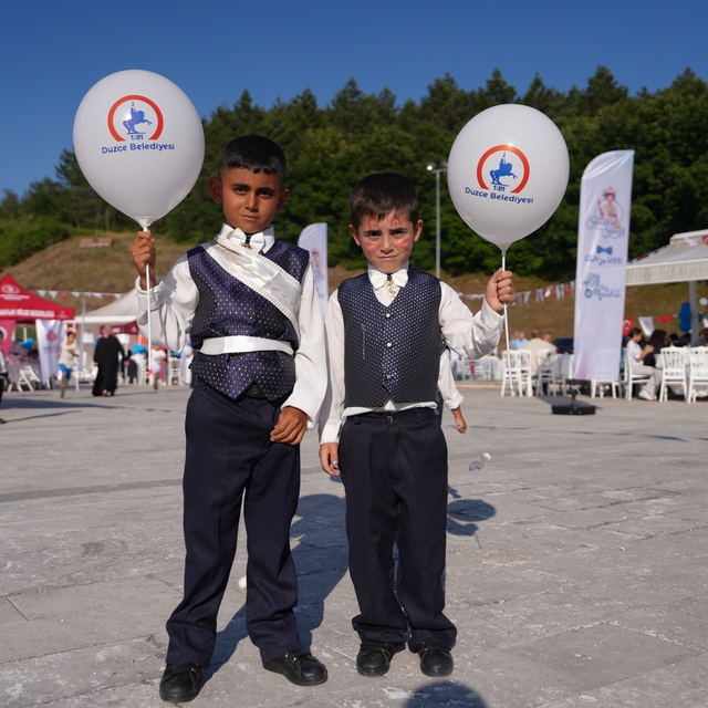 Düzce'de toplu sünnet şöleni coşkusu