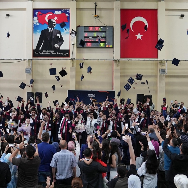 KBÜ Mühendislik ve Doğa Bilimleri Fakültesi mezunlarını uğurladı
