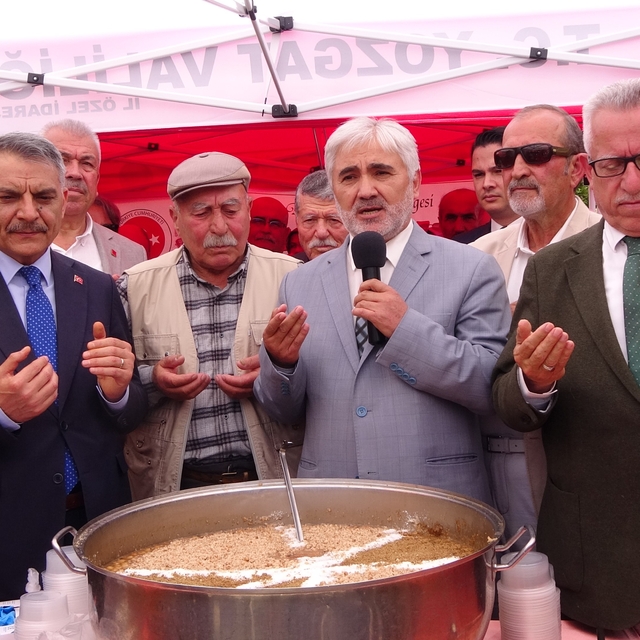 Yozgat'ta düzenlenen Aşure Günü programı yoğun ilgi gördü