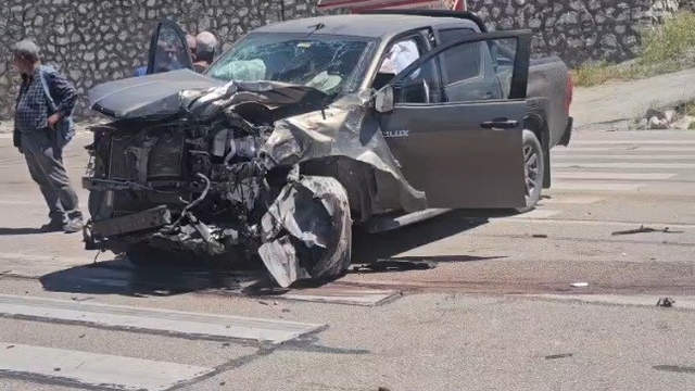 Malatya'da iki pikap çarpıştı: 3 yaralı