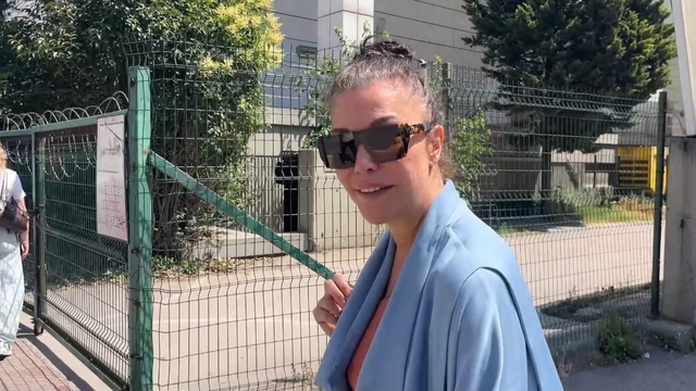 Deniz Akkaya, ev sahibinden şikayetçi oldu