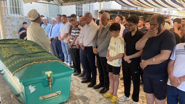 Kalbine yenilen eğitimci son yolculuğuna uğurlandı