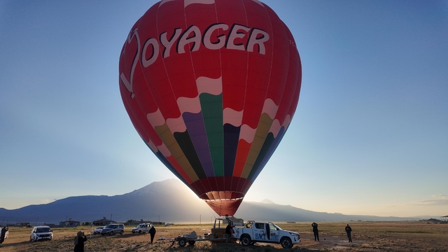 Ağrı Dağı eteklerinde sıcak hava balonuyla uçuş yapıldı