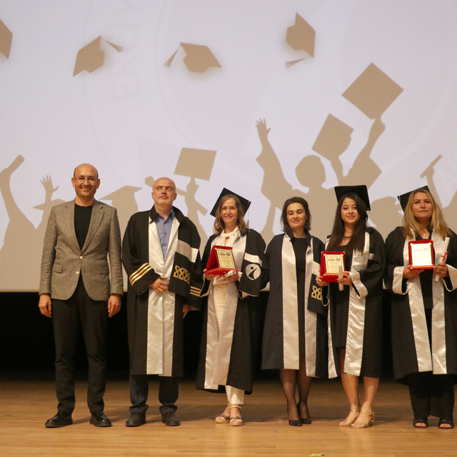 Erciyes Üniversitesi İletişim Fakültesi'nde mezuniyet töreni düzenlendi
