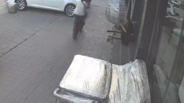 Kırşehir'de otomobile çarpan bisikletli çocuk yaralandı