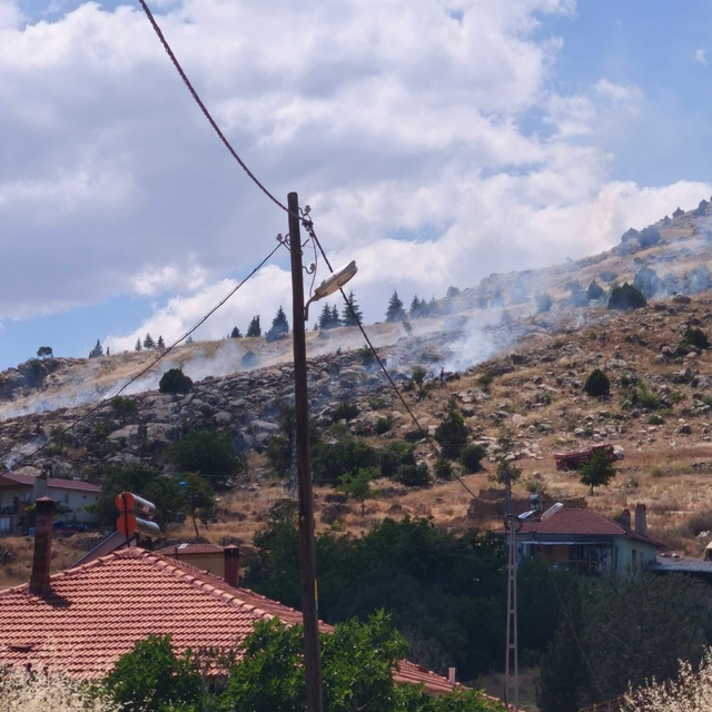 Burdur'da orman yangını büyümeden söndürüldü