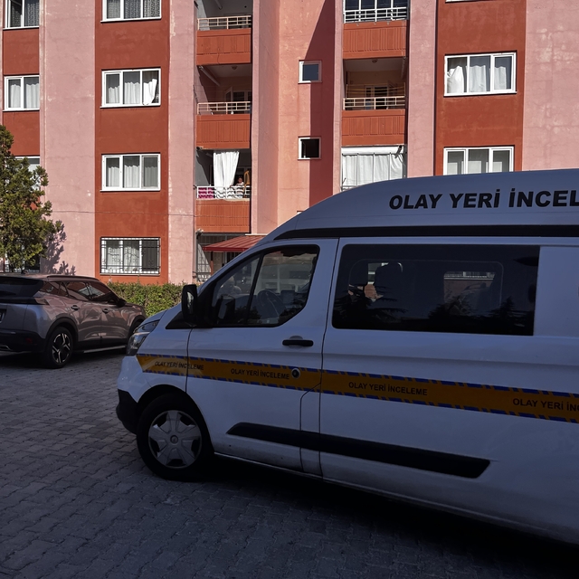 Niğde'de 3. kattan düşen çocuk ağır yaralandı