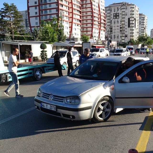 Malatya'da otomobilin çarptığı kadın hayatını kaybetti