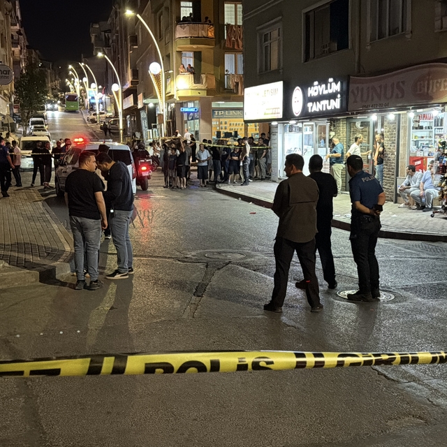 Kocaeli'de silahlı kavgada 3 kişi yaralandı