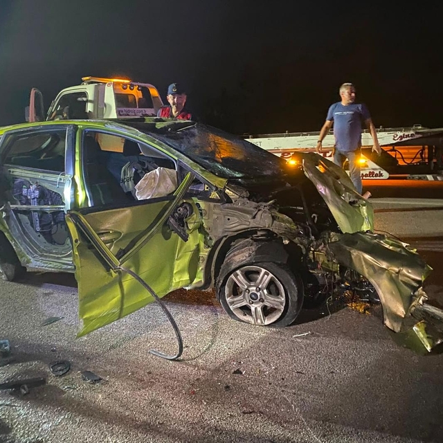 Çanakkale'de takla atan otomobilin sürücüsü hayatını kaybetti