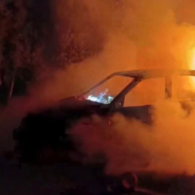 Hatay'da otomobil alevlere teslim oldu