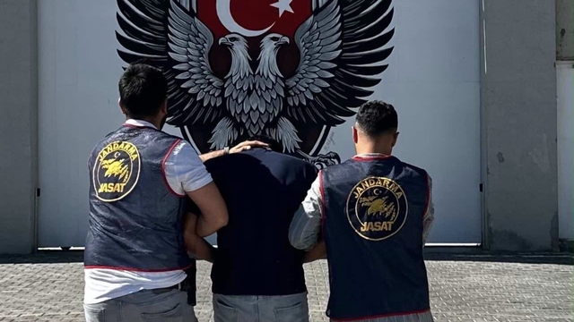 Iğdır'da 36 yıl 11 ay hapis cezası bulunan firari yakalandı