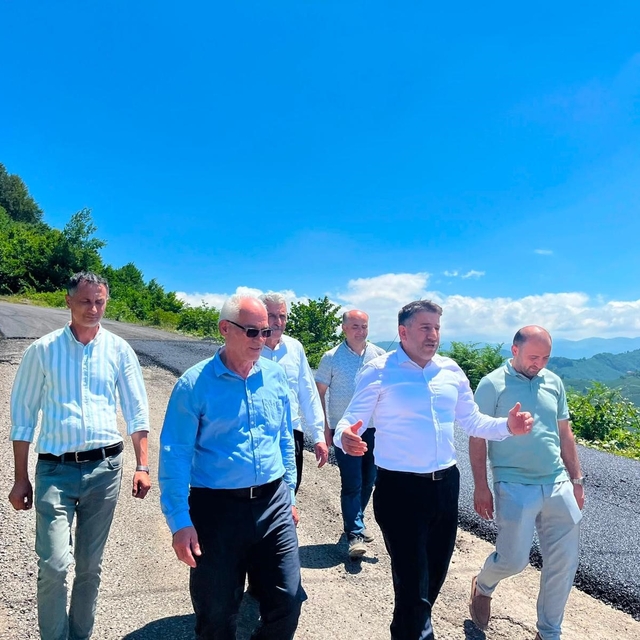 Ulubey'de sıcak asfalt ve beton yol çalışmaları devam ediyor