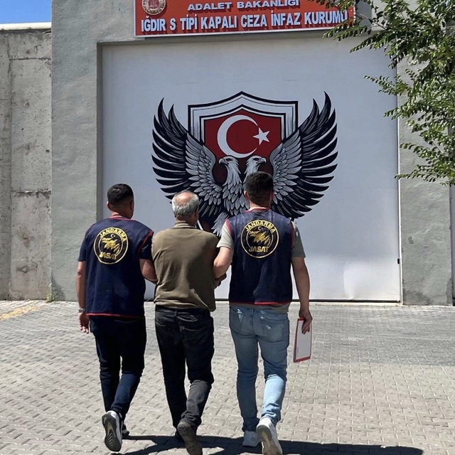 Bilişim yoluyla hırsızlık suçundan aranan hükümlü yakalandı