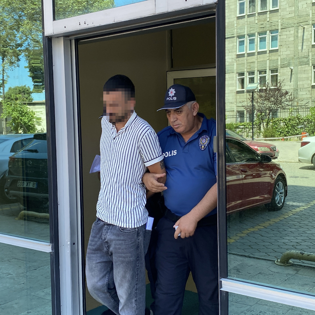 'Benim yanımda çöp toplayamazsın' dediği temizlik işçisinin burnunu kırdı