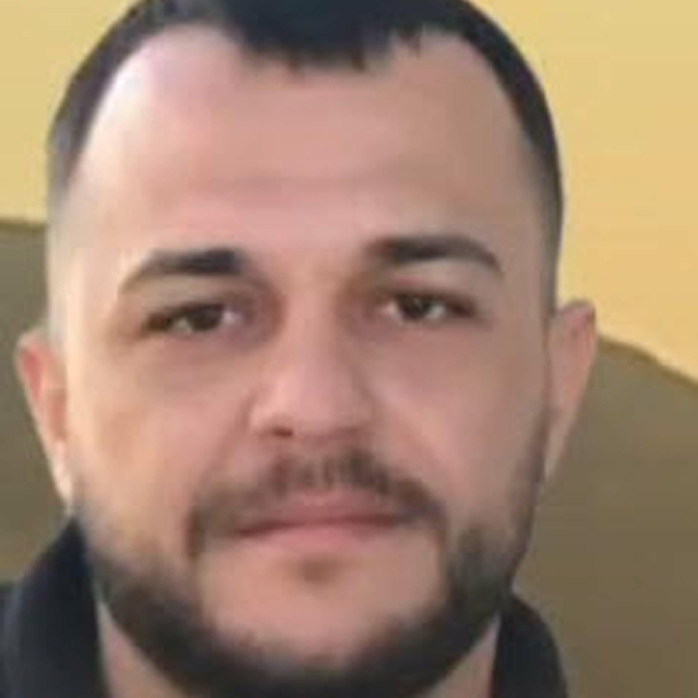 Bariyerlere çarpan motosikletin sürücüsü öldü; kaza kamerada