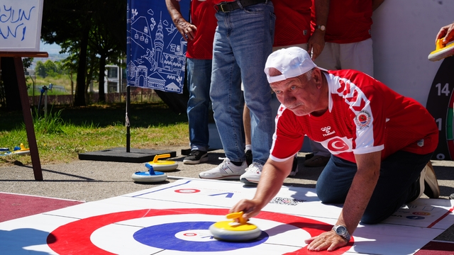 Yaşlı Olimpiyatları heyecana sahne oldu