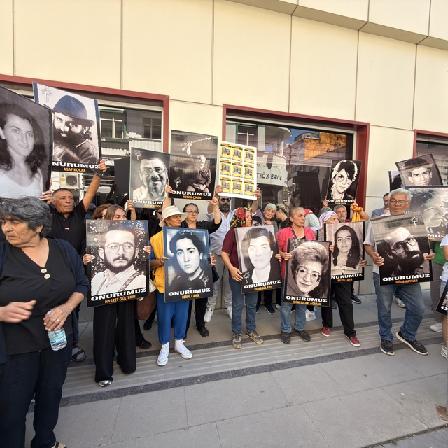 Sivas Olayları'nın yıl dönümünde hayatını kaybedenler anıldı (2)