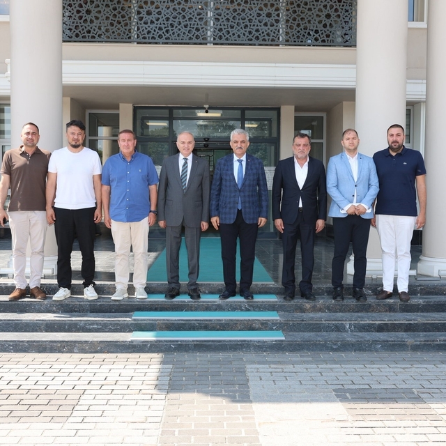 Yeni yönetim çalışmalara başladı