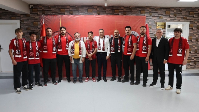 Sungurlu Belediyespor, milli güreşçileri tek çatı altında topladı