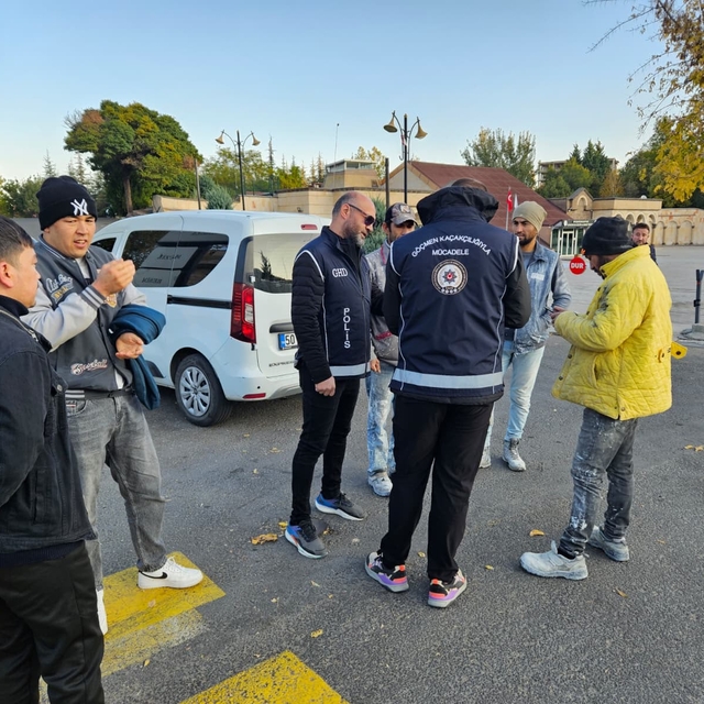 Nevşehir'de 25 kaçak göçmen yakalandı