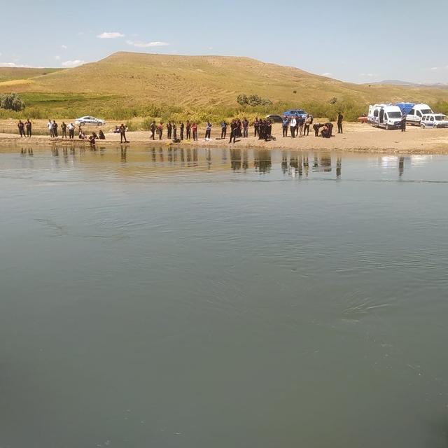 Sivas'ta serinlemek için suya giren 3 kişiden 1'i öldü, 1'i tedavi altına a...