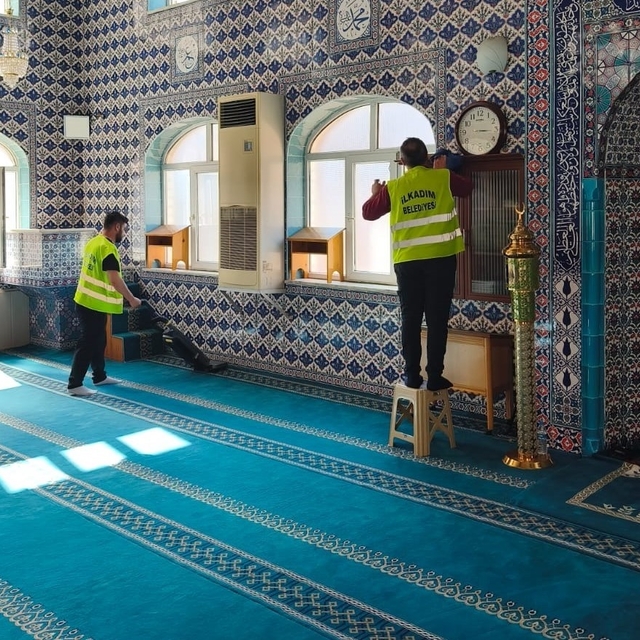 İlkadım'ın ibadethanelerinde hijyen için yoğun mesai