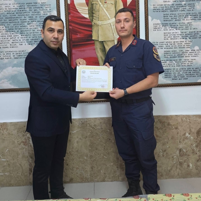 Gölbaşı'nda tayini çıkan jandarma personeline başarı belgesi