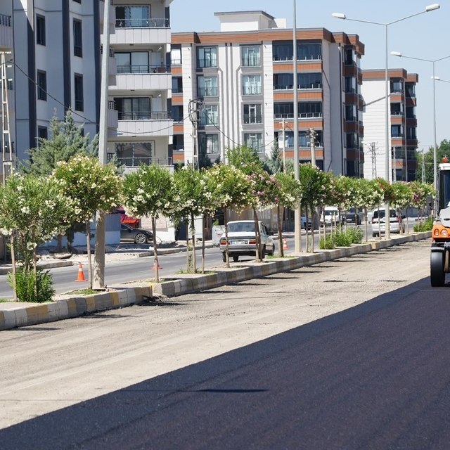 Üçüncü çevre yolunda asfalt çalışması yapılıyor
