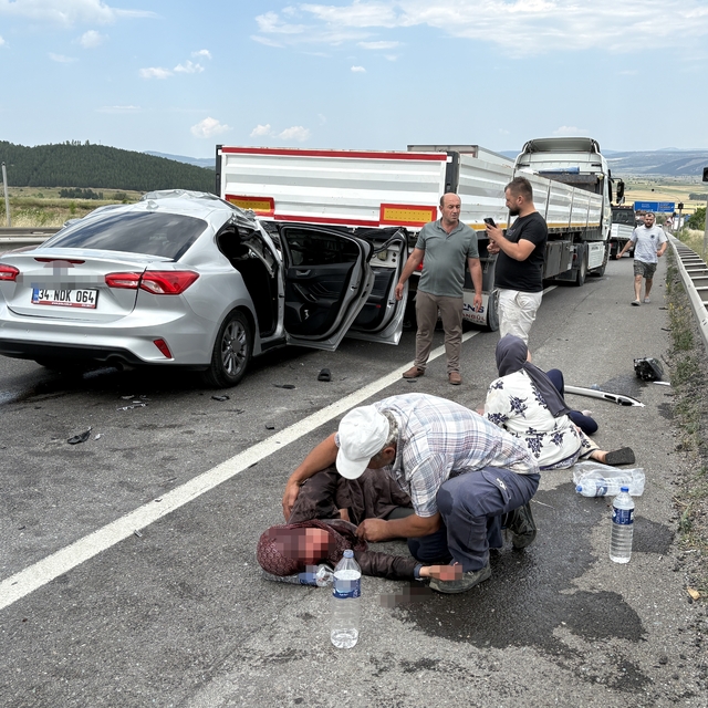 Kemikli Rampaları'nda feci kaza: 1 ölü, 8 yaralı