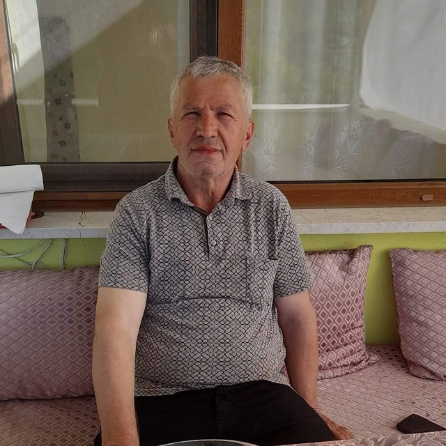 Arıların soktuğu yaşlı adam hayatını kaybetti