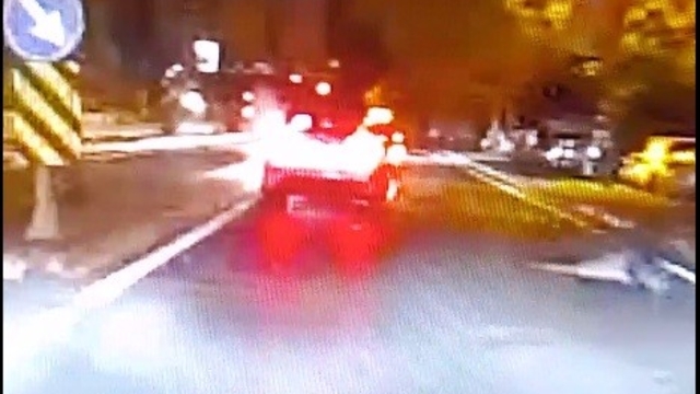 Buca'da belediye işçisinin ölümüne neden olan feci kaza kamerada