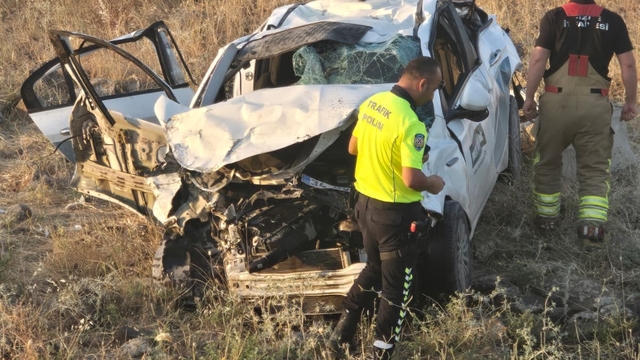 Şırnak'ta otomobil tarlaya uçtu: 1 ölü, 2 yaralı