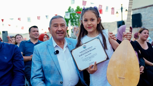 Darende Belediyesi Sanat ve Eğitim Atölyesi'nde dönem sonu heyecanı