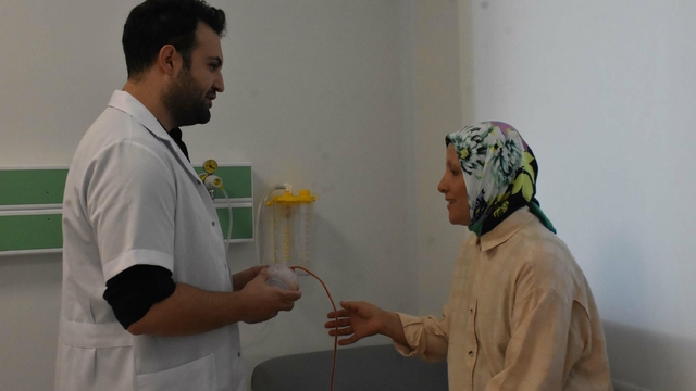 İzmir'de bir ilk; koltuk altından girilerek yapılan ameliyatla kanserden kurtuldu